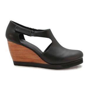 Fortress of Inca Eco Sustainable leather wedge. Beautiful and comfortable NWOT